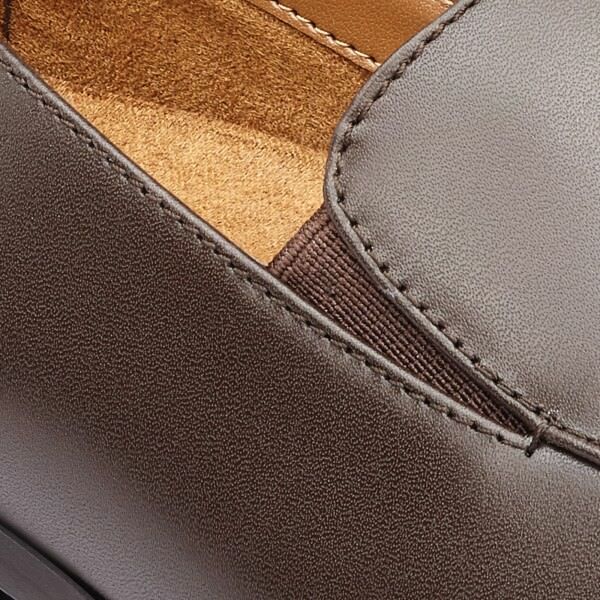 The Envy III Brown from Shoes For Crews is a slip-resistant shoe made with a durable, water-resistant leather upper, detailed photography.